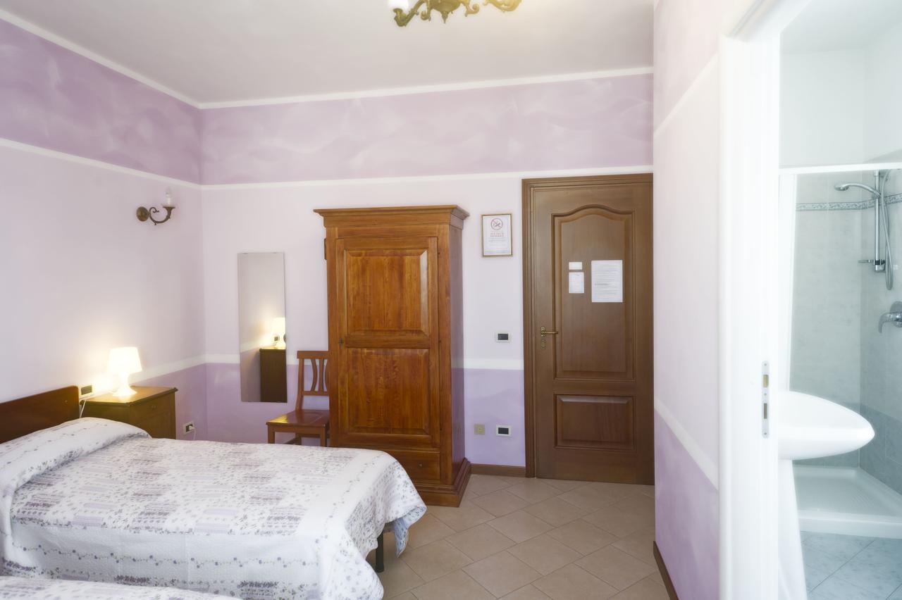 Villa Dircea CastellʼArquato Esterno foto